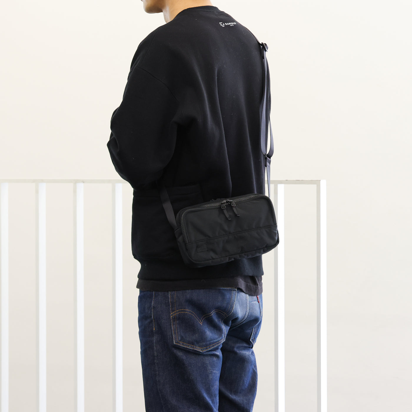 SHOULDER BAG (M)