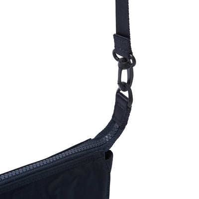 ACCESSORY POUCH