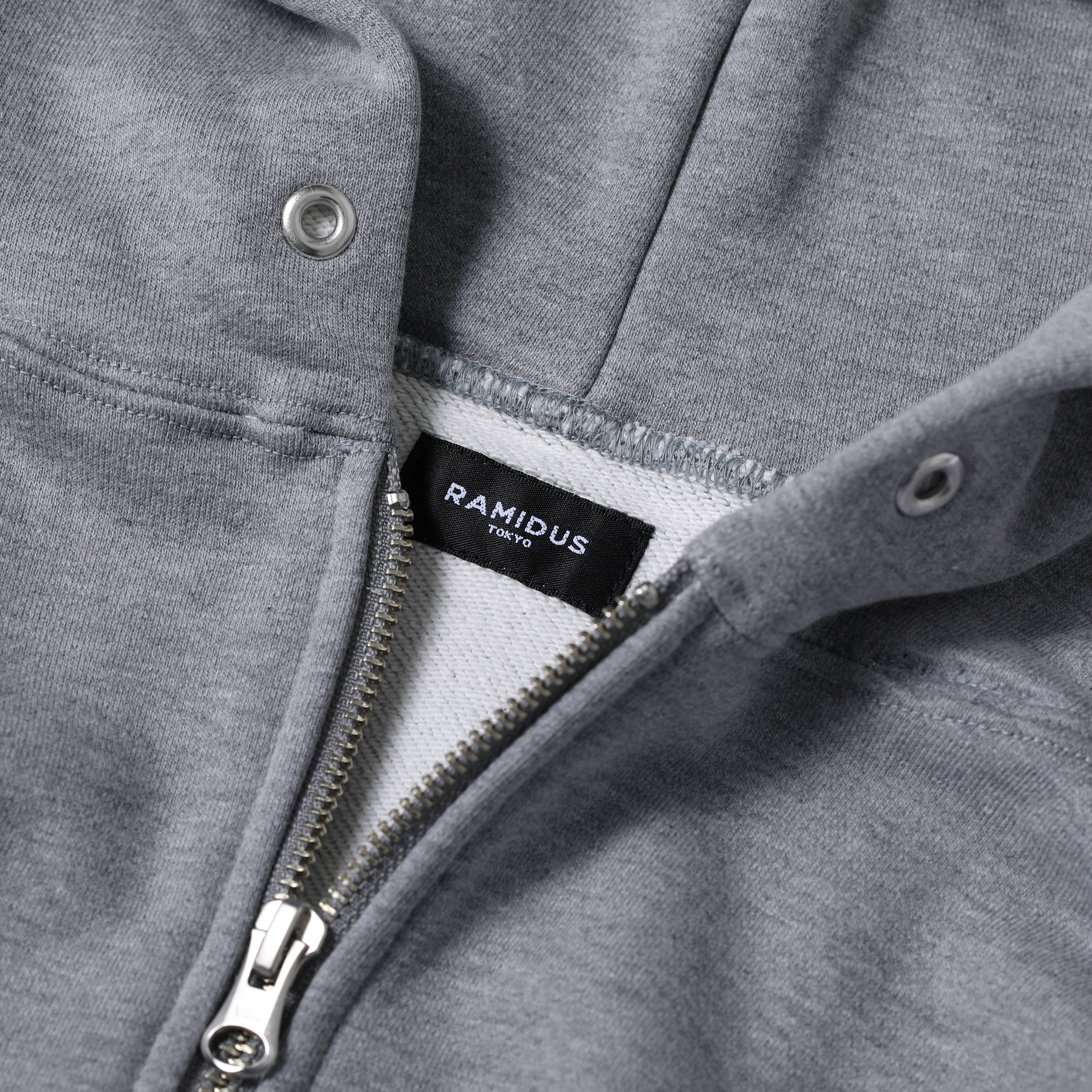別注〉Zip Up Hoodie With Washable Leather Pocket | CULLNI