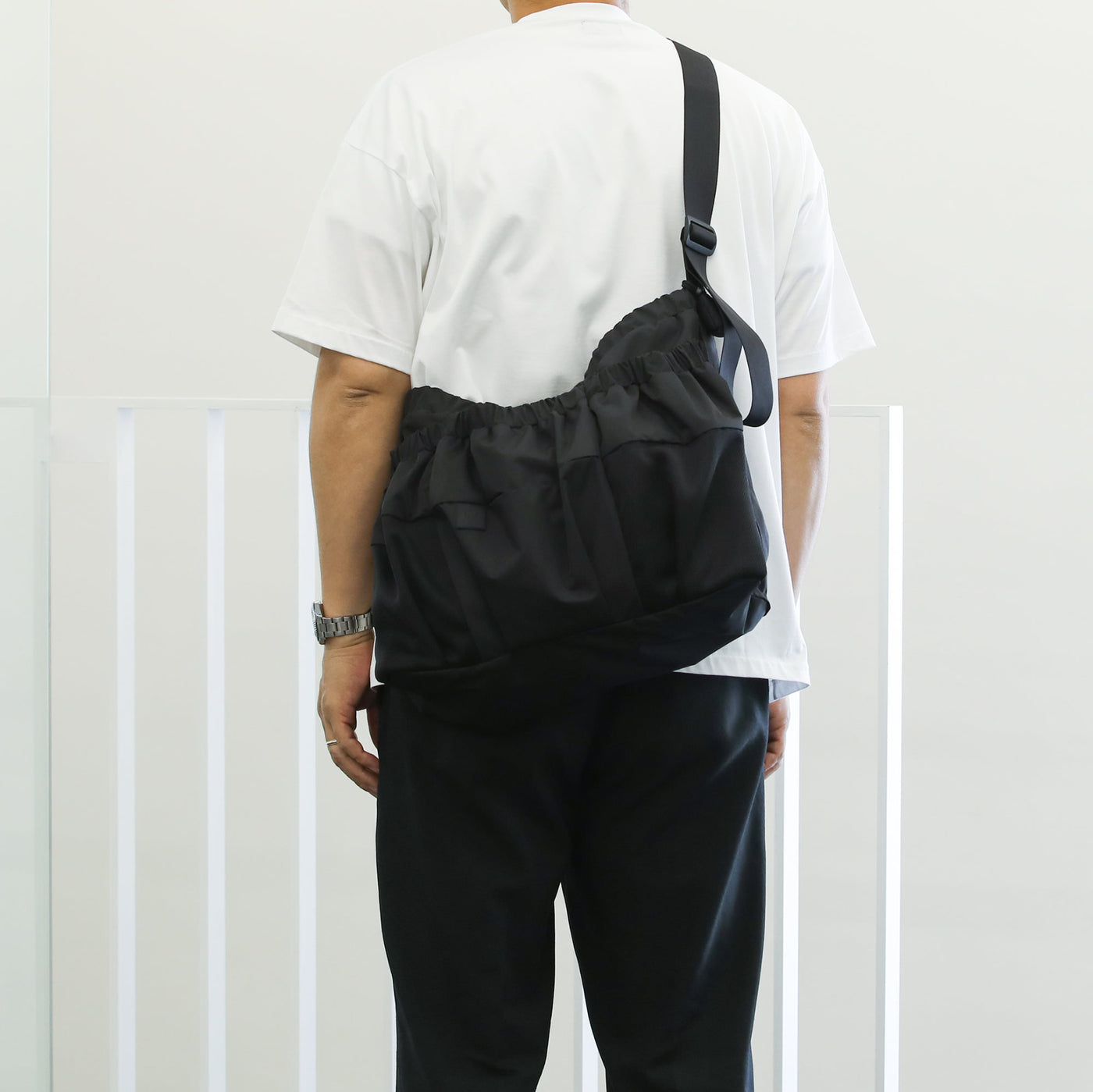 SHOULDER BAG