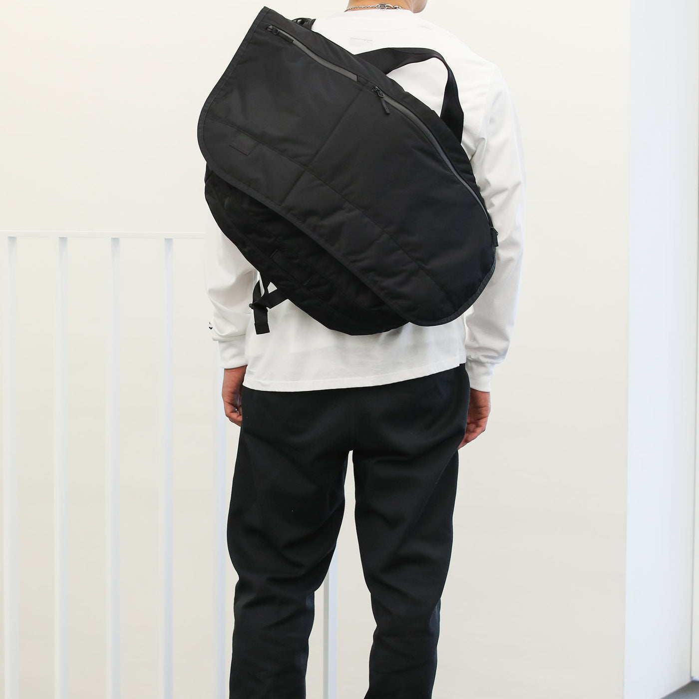 MESSENGER BAG (XL)