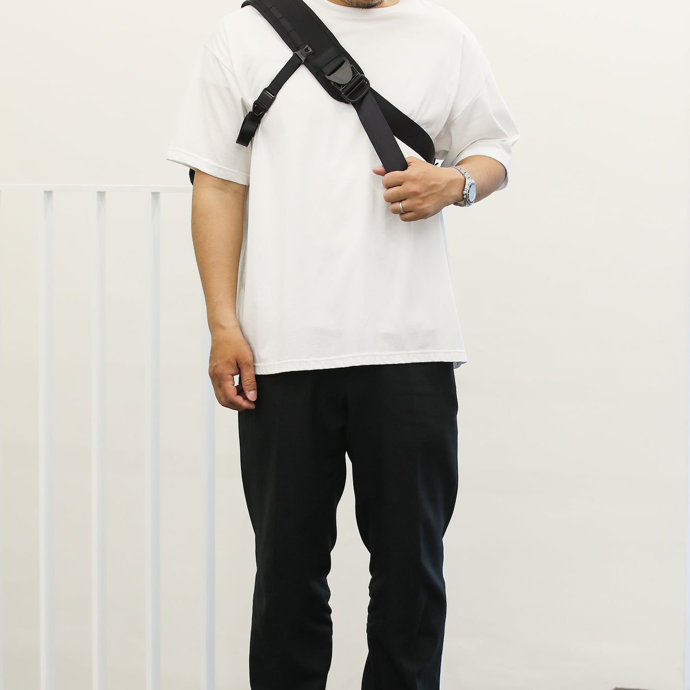 MESSENGER BAG (M)