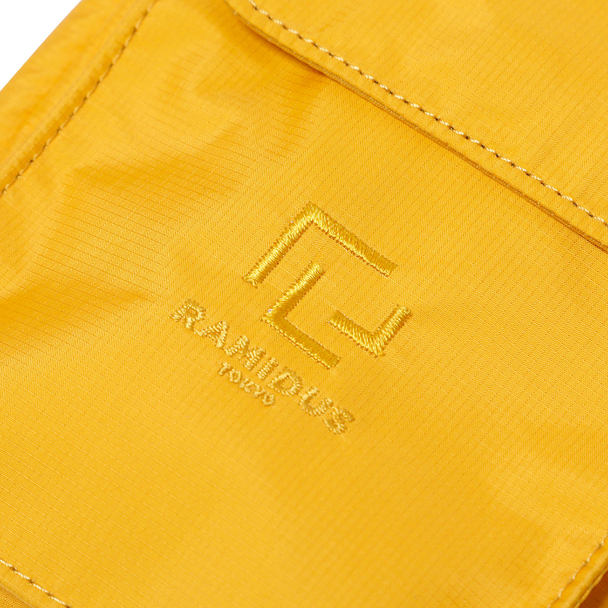 SHOULDER POUCH (M)