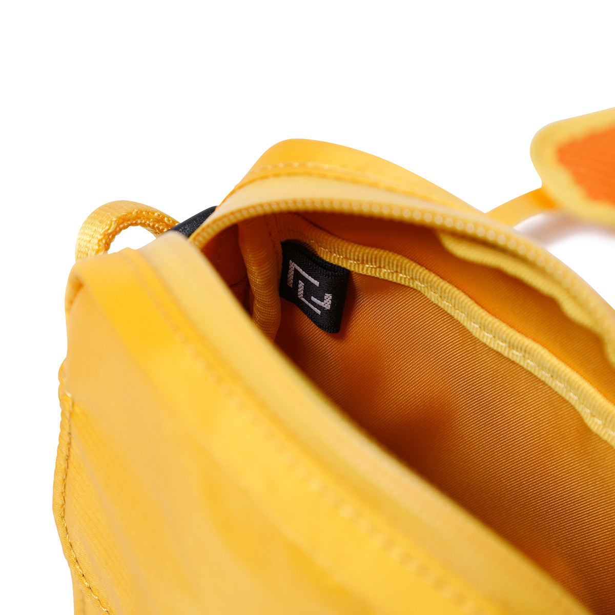 SHOULDER POUCH (M)