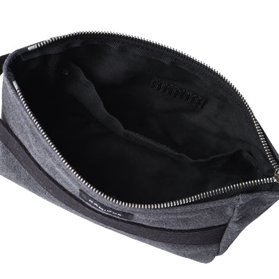 GROOMING POUCH