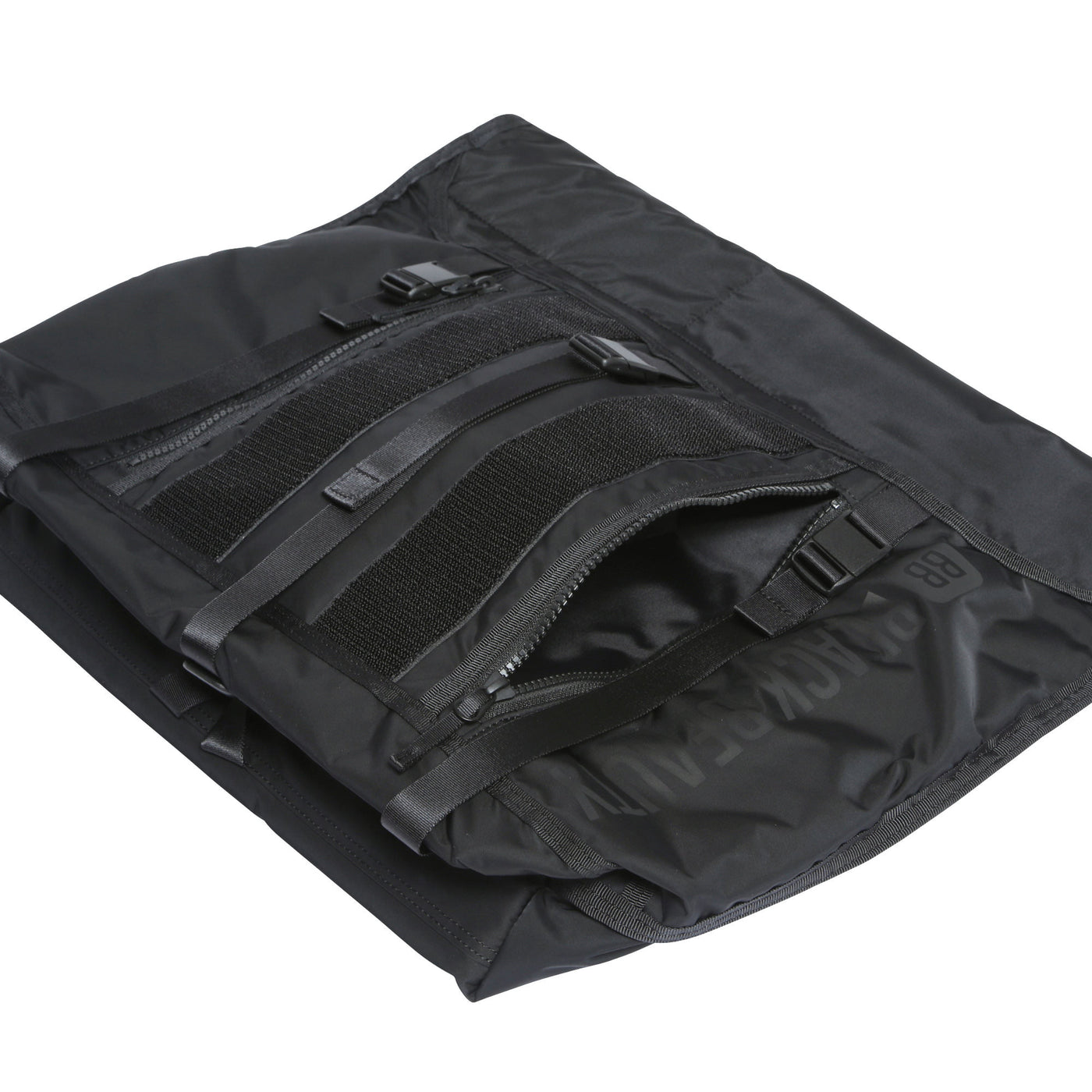MESSENGER BAG
