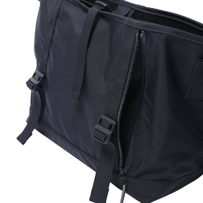 MESSENGER BAG