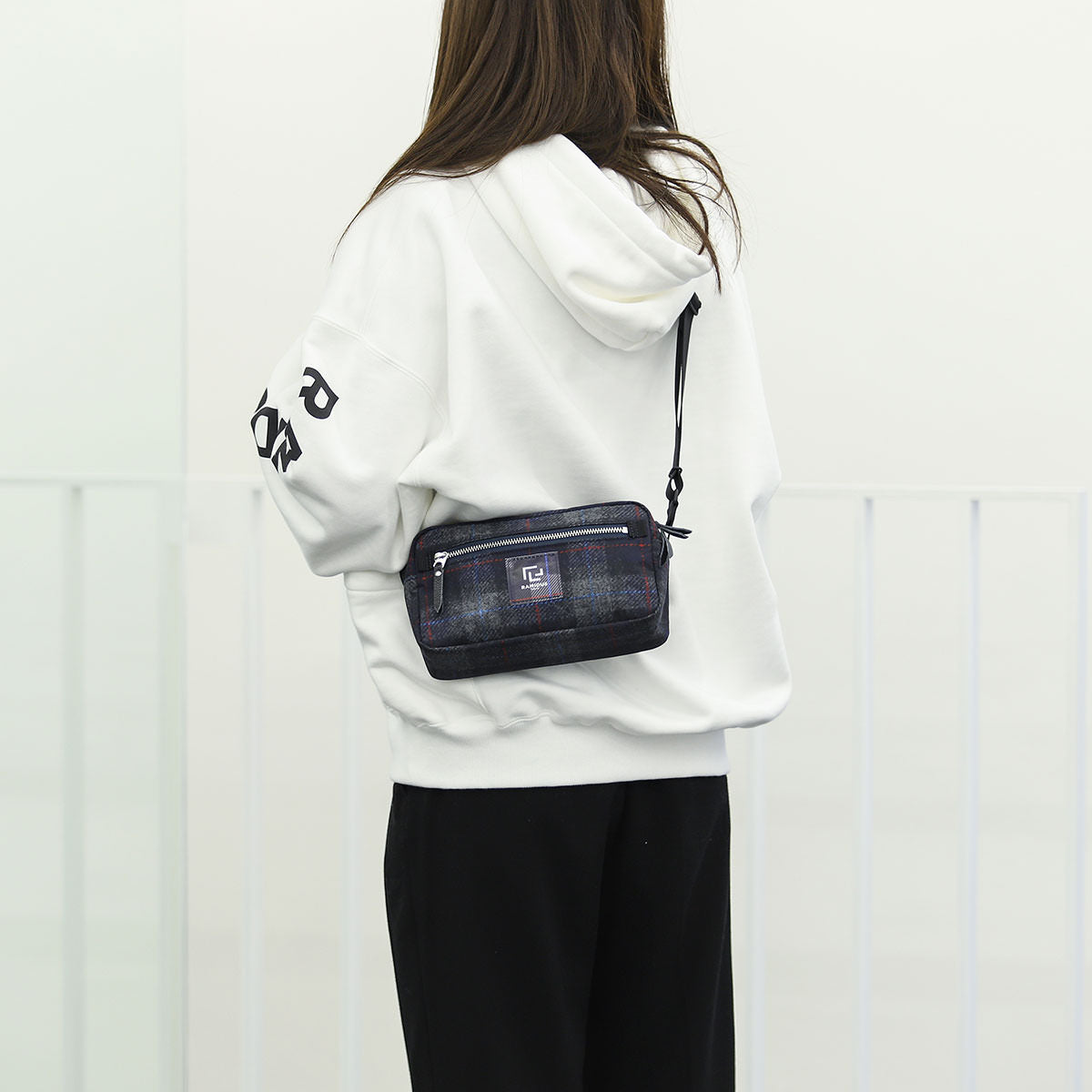 SHOULDER BAG (M)