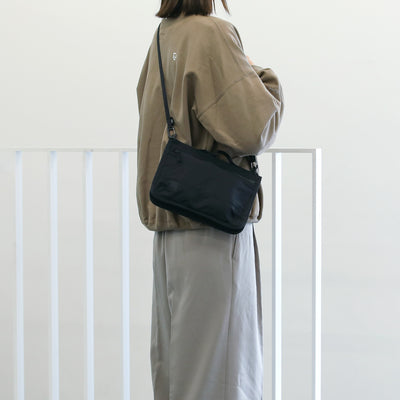 TRAVEL POUCH -4